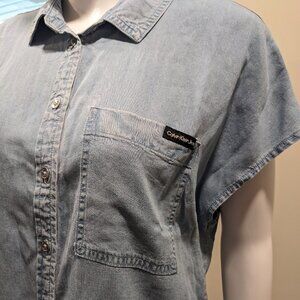 Calvin Klein Jeans blue short sleeve button up shirt size M